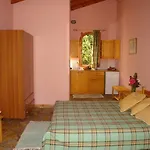 Villa Olive Apartments