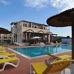 Thinalos Aparthotel