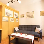 Andrew'S Old Town Apartment By Corfuescapes