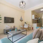 Paleopolis Apartment