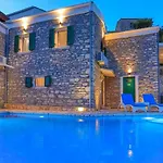 Villa Regina: Above Agni, Superb Views And Pool