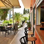 Hotel Pyrros