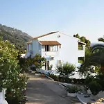 Theophilos Blue Cozy Apartments