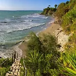 Blue Sky Cottage, Kanouli Beach