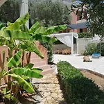 Tagoo Beach House