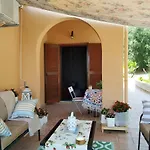 Family Holiday Apartment With Garden & Bbq