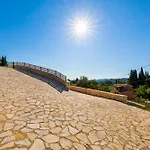 Villa Senses