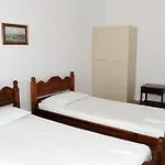 Captains Apartments