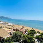 Glyfada Beach Two Floors Apartment 2-3 People