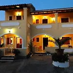 Feeloxenia Corfu Apartments