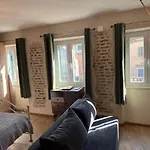 Cosy Old Port Apt In Old Town