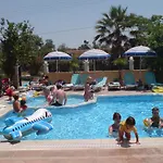Makis Apartments