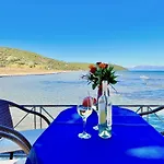 Apraos Beachfront Studio By Dadovillas