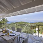 Villa Petra By Villa Plus