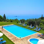 Large Apartment By The Pool - Pelekas Beach, Corfu