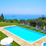 Large Apartment By The Pool - Pelekas Beach, Corfu