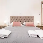 Dora'S Apartment