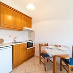 Giannis Apartments 3