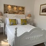 Prestige Old Town Apartment