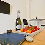 Saroko Suite