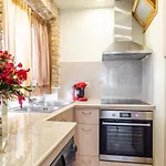 Corfu Old Town Apartment, Marina Nymfes