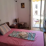 Old Town Apartment Best Place Very Close To Liston Balkony And Very Quiet