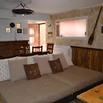 Meandros27 Cosy Countryside Rustic Semi Basement Home