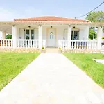 Villa Elpida