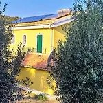 Gelbes Haus Korfu