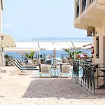 Stavros Beach Resort