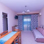 Family Seaview Balconies Hilda Home 90