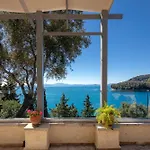 Kalami Lookout Villa
