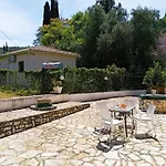 The Old Well, Spacious House In North Corfu