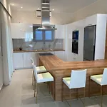 Olea House 2' Walk From The Sea