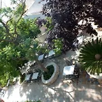 Marie Hotel
