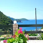 Kiki Apartments