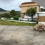 Ameli Apartment With Mountain View And Private Parking