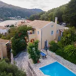 Villa Moyria By Posarellivillas