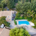 Villa Moyria By Posarellivillas