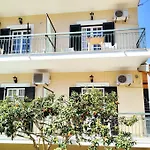 Brounos Apartments