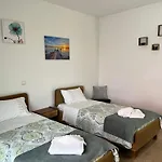 Poseidon Beach Bar & Restaurant Apartments