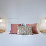 Reana Elegant Apartments By Konnect, Barbati