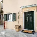 Alma Libre Studios / Campiello / Corfu Old Town