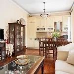 Stella Stunning Apartment