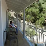 Mandraki House Upper, 100M From Kaminaki Beach