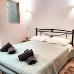 Akis House Mantouki
