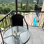 Peaceful Pelekas Condo