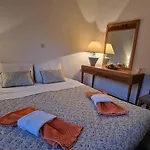 Corfu Sea Front Apartment, The Nest