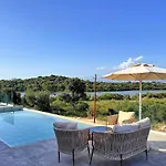 Villa Otter By Posarellivillas
