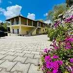 Fotis And Linda Apartment In Gouvia